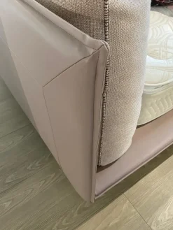 Letto imbottito con giroletto Letto