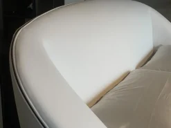 Letto imbottito con piedini Domenica 160x200 Pianca a prezzo scontato