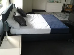 letto imbottito in tessuto sfoderabile matrimoniale