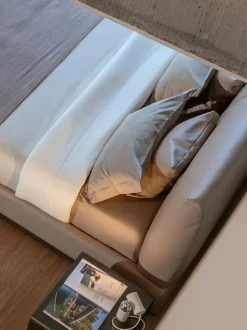 Letto imbottito modello Atelierm: contatta il venditore per scoprire il prezzo