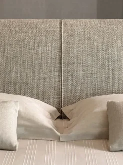 Letto imbottito modello Atelierm: contatta il venditore per scoprire il prezzo