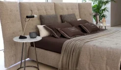 Letto imbottito modello Angle: richiedi ora il prezzo