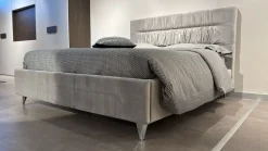 Letto imbottito modello Antigua di La casa moderna scontato 53%