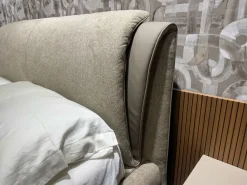 Letto imbottito modello Dress slim di Novaluna scontato 34%