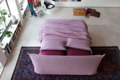 Letto imbottito modello Osaka: contatta il venditore per scoprire il prezzo