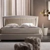 Letto imbottito modello Portofino plissè di Cantori scontato 22%