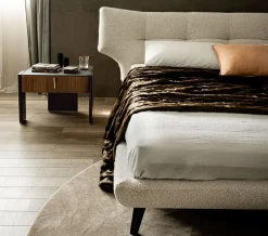 Letto imbottito modello Thomas di Cattelan italia scontato 30%