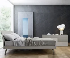 Letto in laccato con gambe Folio graphic Sangiacomo a prezzo ribassato