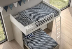 Letto in laccato modello Maxi di Zg mobili scontato 40%