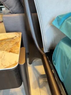 Letto in legno con gambe Nelson Cattelan italia a prezzo scontato