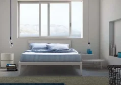 Letto in legno con gambe Spillo Pianca a prezzo scontato