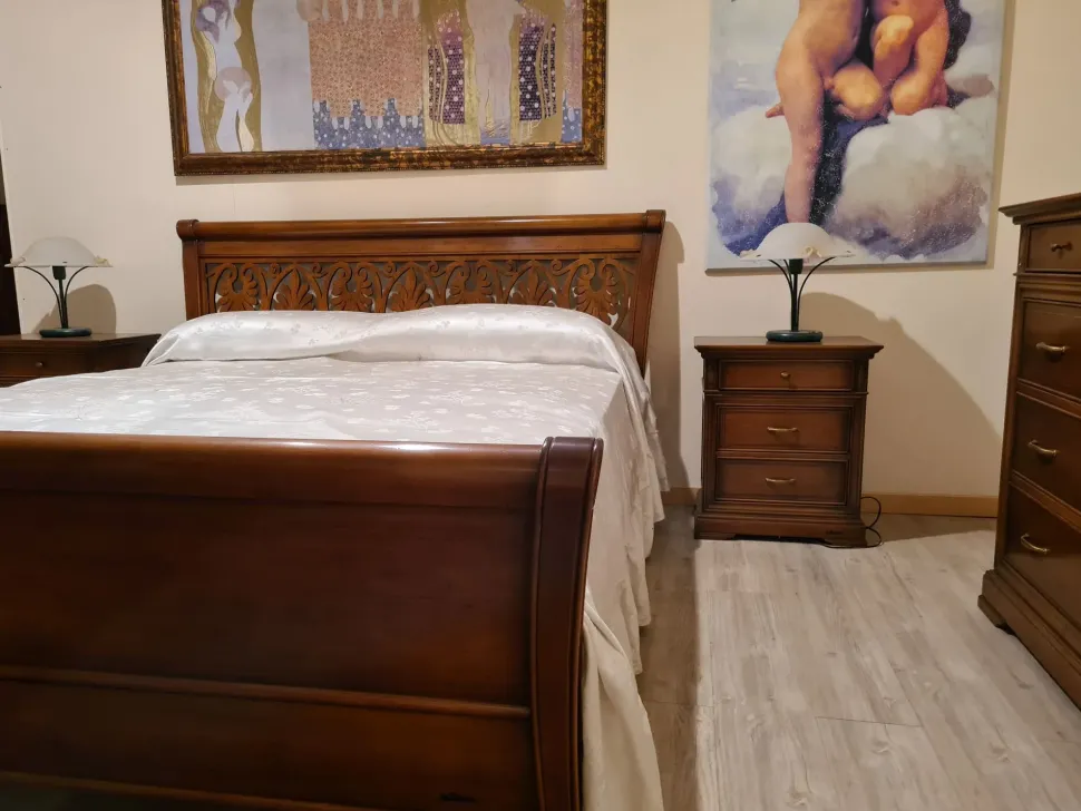 Letto in legno con giroletto Le primule Le fablier a prezzo scontato