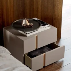 Letto in legno con giroletto Letto moderno ginevra Mottes selection a prezzo scontato