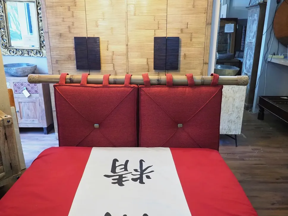 Letto in legno con giroletto Letto zedn japan legno ebambu con cuscinoni red Nuovi mondi cucine a prezzo scontato