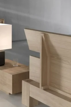 Letto in legno con giroletto Letto in pieno rovere spazzolato Md work a prezzo ribassato