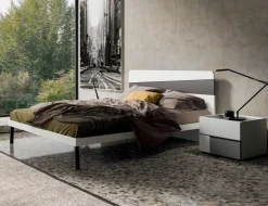 Letto in legno con giroletto Treos Zg mobili a prezzo scontato