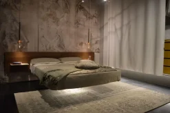 Letto in legno con piedini Fluttua wildwood Lago a prezzo scontato