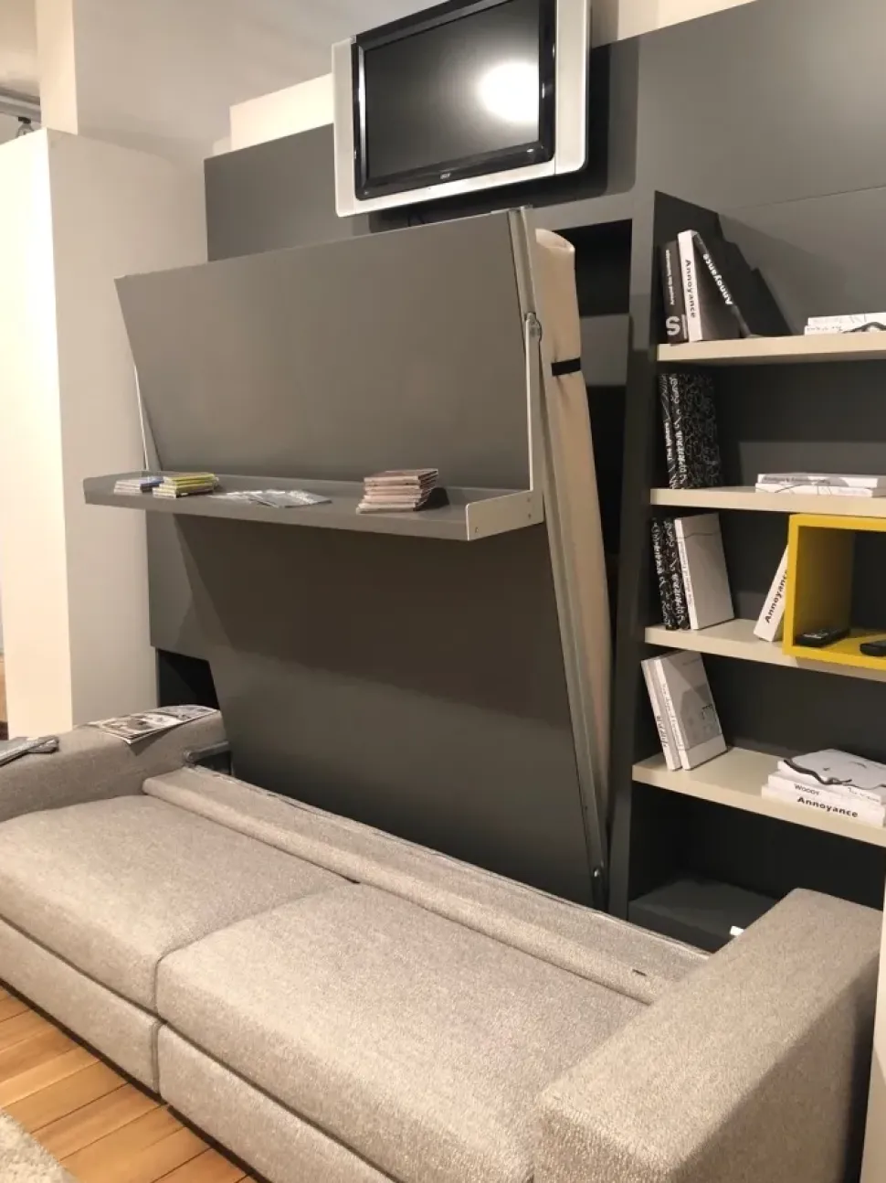 Letto matrimoniale a scomparsa Clei -promozione per nuova apertura punto vendita Clei a prezzo scontato