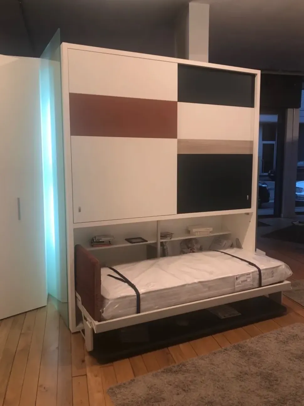 Letto matrimoniale a scomparsa Clei -promozione per nuova apertura punto vendita Clei a prezzo scontato