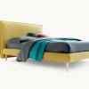 Letto matrimoniale con gambe Bob a prezzo riservato