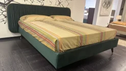 Letto matrimoniale con gambe Elysium Novaluna a prezzo ribassato