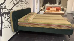 Letto matrimoniale con gambe Elysium Novaluna a prezzo ribassato