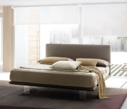 Letto matrimoniale con gambe Snap Le comfort a prezzo scontato