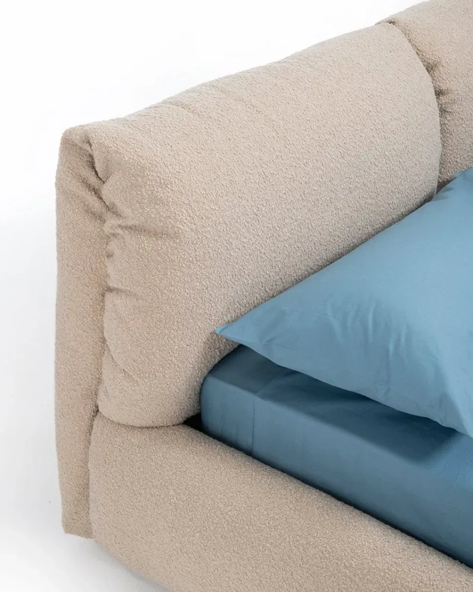 Letto matrimoniale con giroletto Letto za:za a prezzo riservato