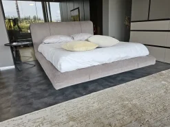 Letto matrimoniale con giroletto Avalon a prezzo riservato