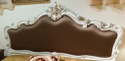 Letto matrimoniale con giroletto Letto matrimoniale in massello di noce laccato bianco Collezione esclusiva a prezzo ribassato