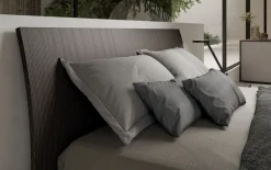 Letto matrimoniale con giroletto Air Zg mobili a prezzo scontato