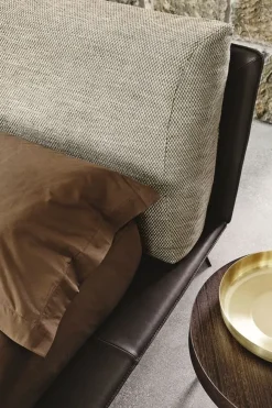 Letto matrimoniale con giroletto Kanaha Ditre italia a prezzo ribassato