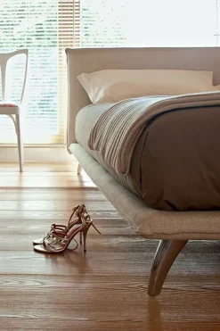 Letto matrimoniale con giroletto Letto luxury mod parigi Md work a prezzo scontato