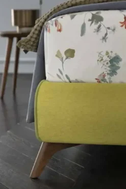 Letto matrimoniale con piedini Nisida at Md work a prezzo ribassato