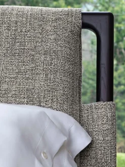 Letto matrimoniale con piedini Gaudì a prezzo riservato