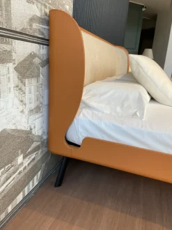 Letto matrimoniale con piedini Gabri Bolzan a prezzo ribassato