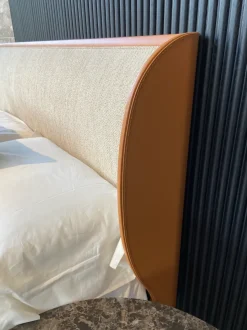 Letto matrimoniale con piedini Gabri Bolzan a prezzo ribassato