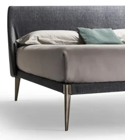 Letto matrimoniale con piedini Elettra Rosini a prezzo ribassato