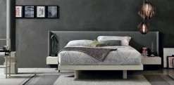 Letto matrimoniale con piedini Fusion a prezzo riservato
