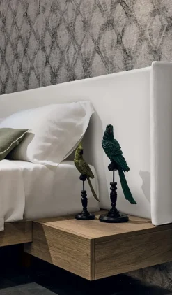 Letto matrimoniale con piedini Fusion a prezzo riservato