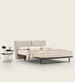 Letto matrimoniale con piedini Monaco Le comfort a prezzo scontato