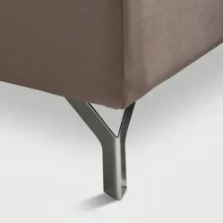 Letto matrimoniale con piedini Chiara con rete di struttura a prezzo riservato