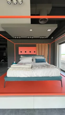 Letto matrimoniale design Velvet Novamobili a prezzo ribassato