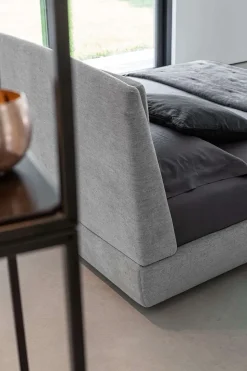 Letto matrimoniale design Ekeko plus Twils a prezzo scontato