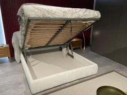 Letto matrimoniale design Hide Novamobili a prezzo ribassato