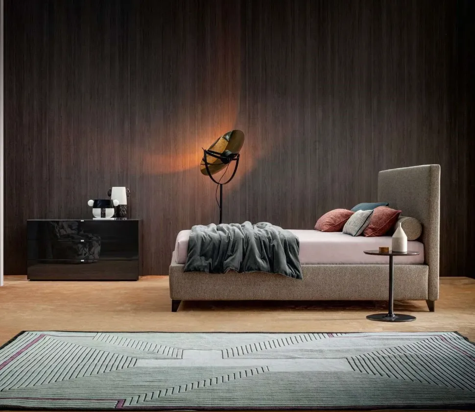 Letto matrimoniale design Max alto Twils a prezzo scontato