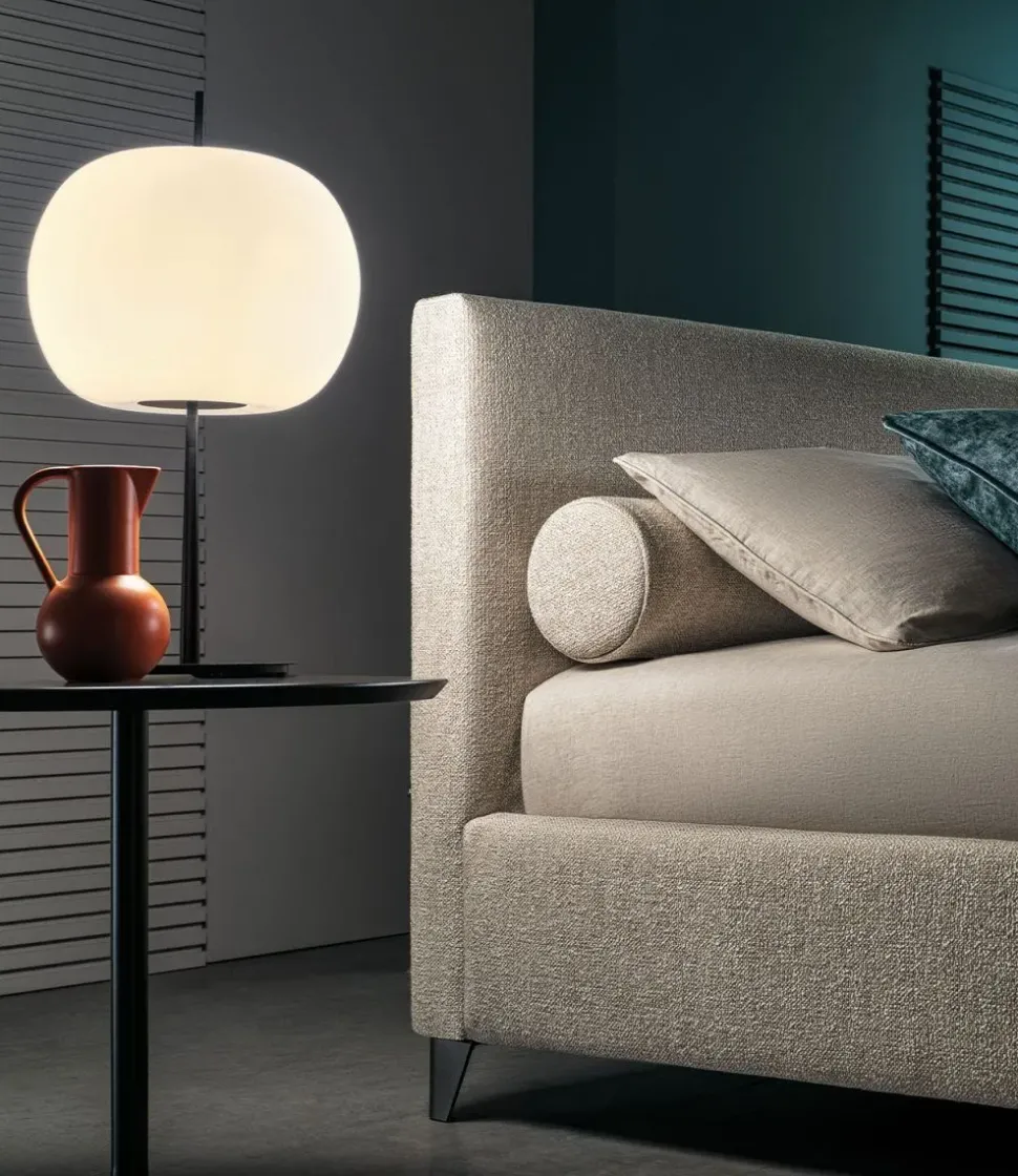 Letto matrimoniale design Max alto Twils a prezzo scontato