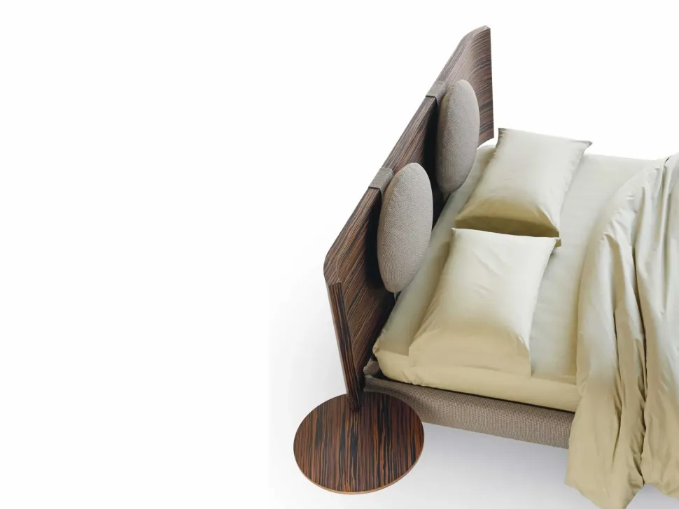 Letto matrimoniale moderno Hug collection Noctis a prezzo ribassato