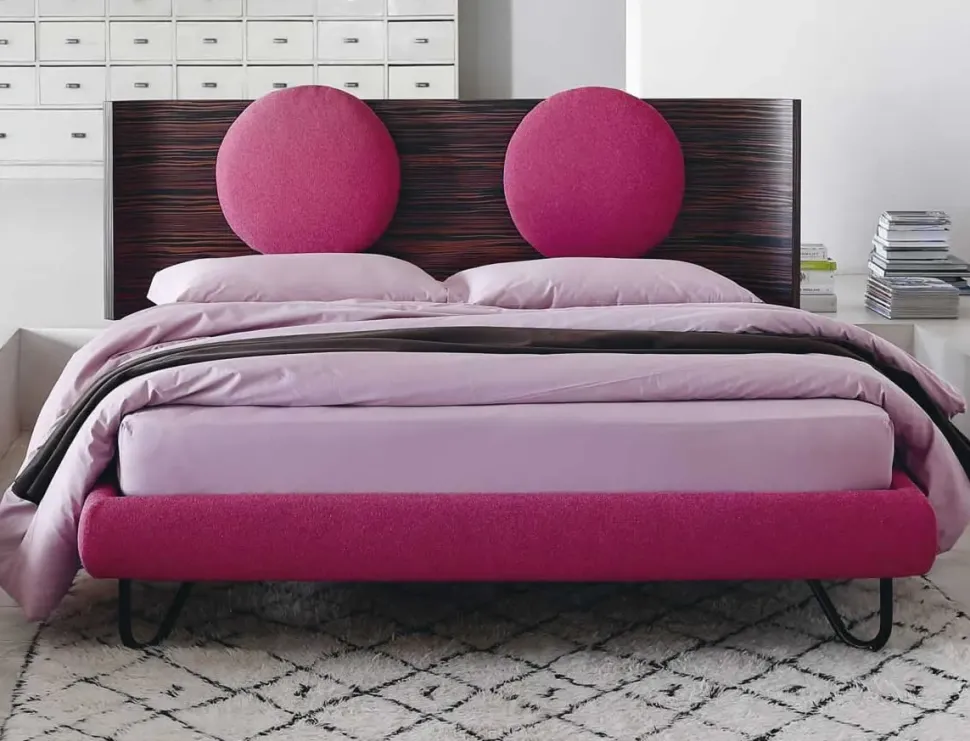 Letto matrimoniale moderno Hug collection Noctis a prezzo ribassato