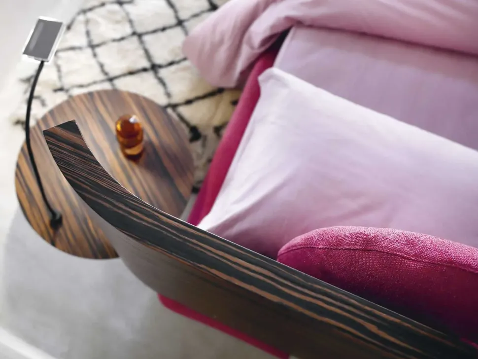 Letto matrimoniale moderno Hug collection Noctis a prezzo ribassato